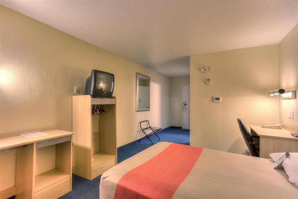 Hotel 6-portland, Or - West