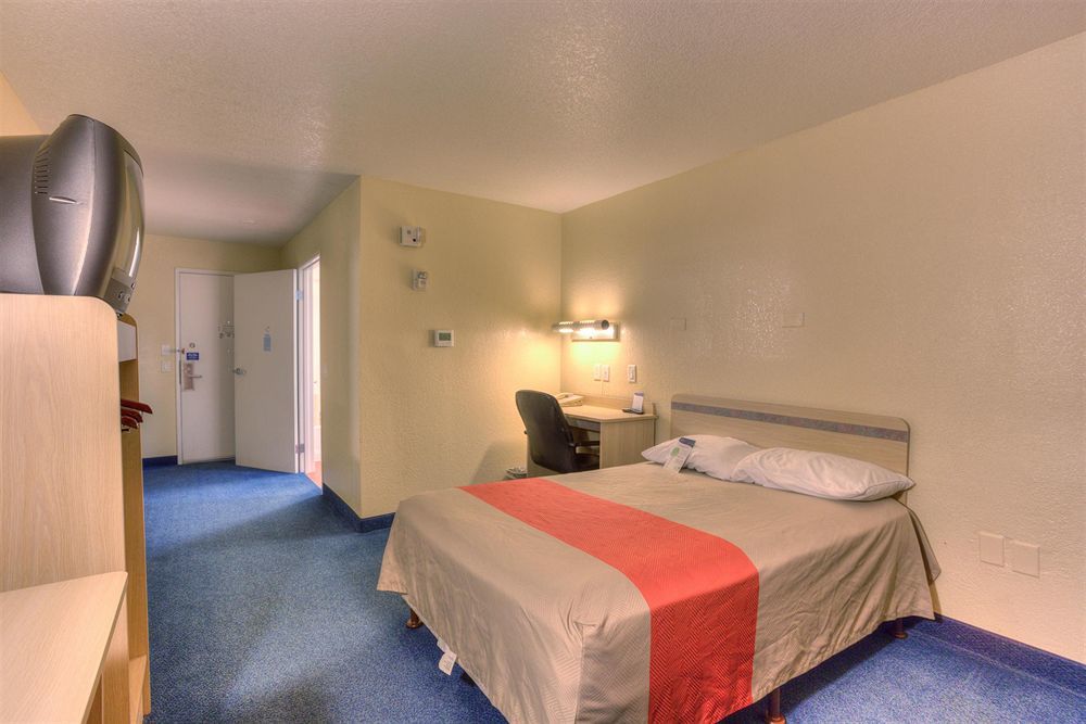 Hotel 6-portland, Or - West