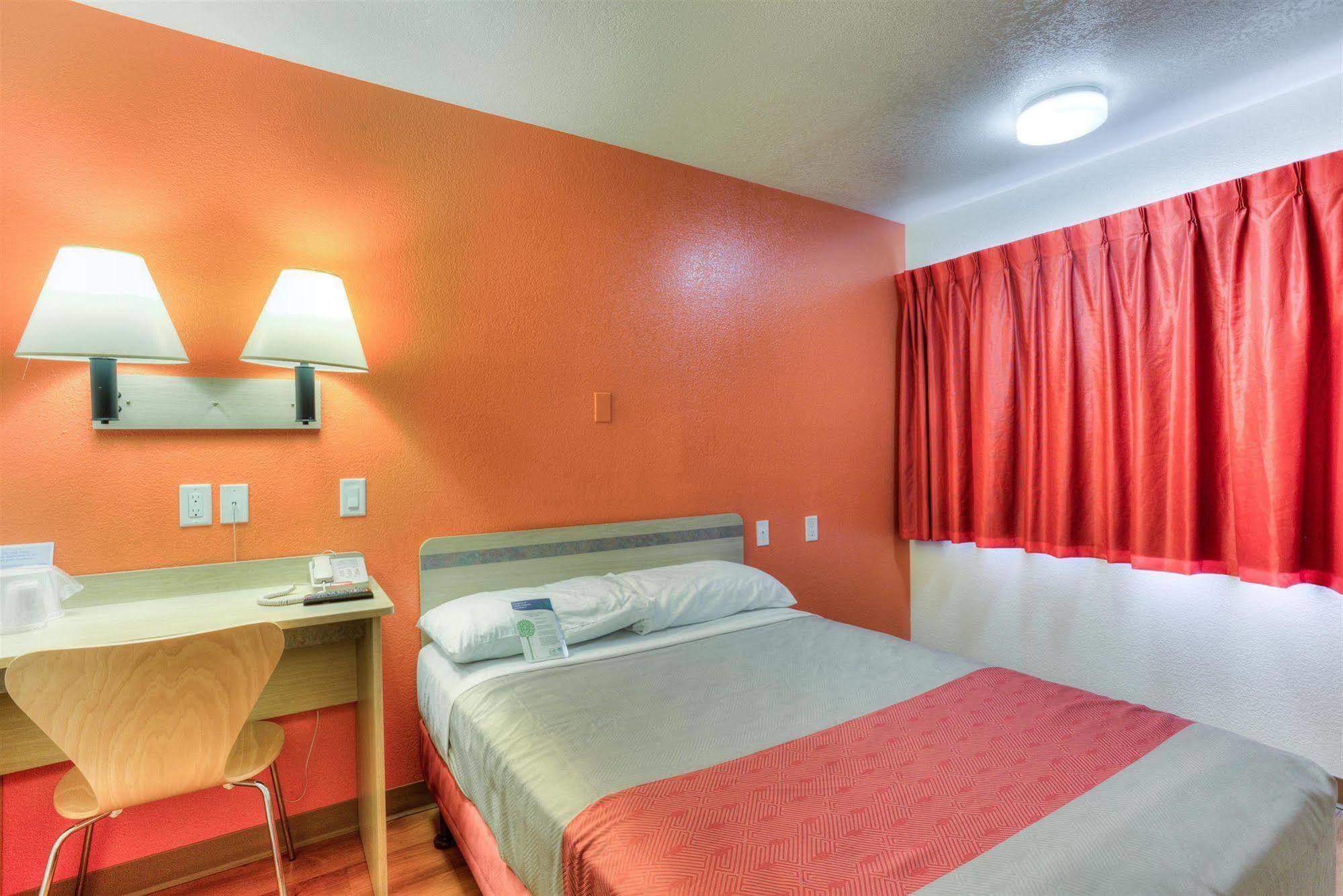 Hotel 6-portland, Or - West